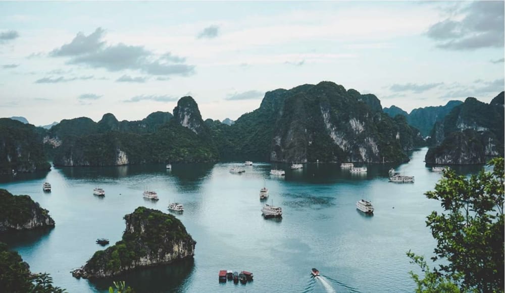 От Бутана до Байкала: почему власти все чаще вводят ограничения в центрах отдыха и туризма